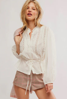  best of me blouse in optic white