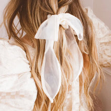  long bow scrunchie